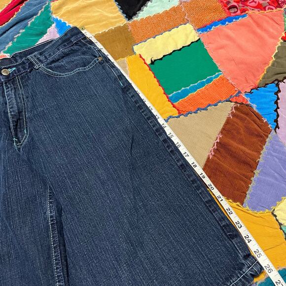 Y2K Corked Baggy Embroidered Dark Skater Jorts 33W - Picture 6 of 8